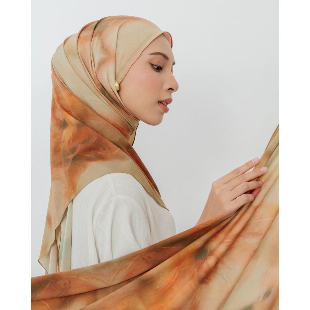 ODESA SCARF Rosella Florescent 185x72 cm - Image 5